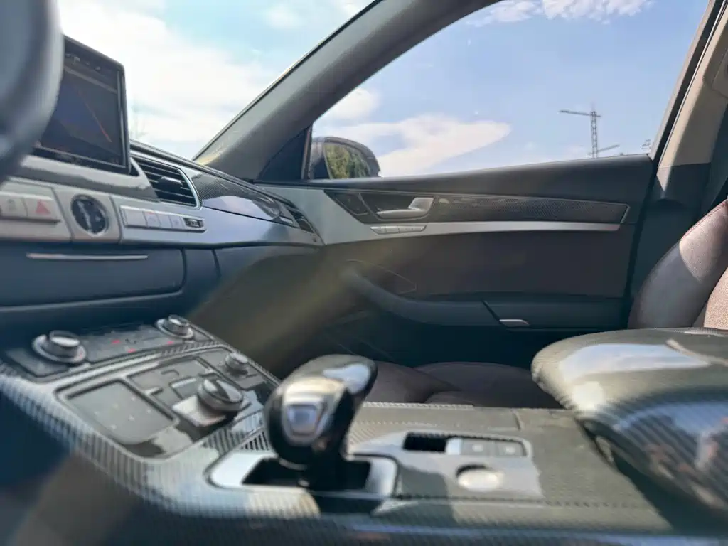 Audi A8 — миниатюра 9