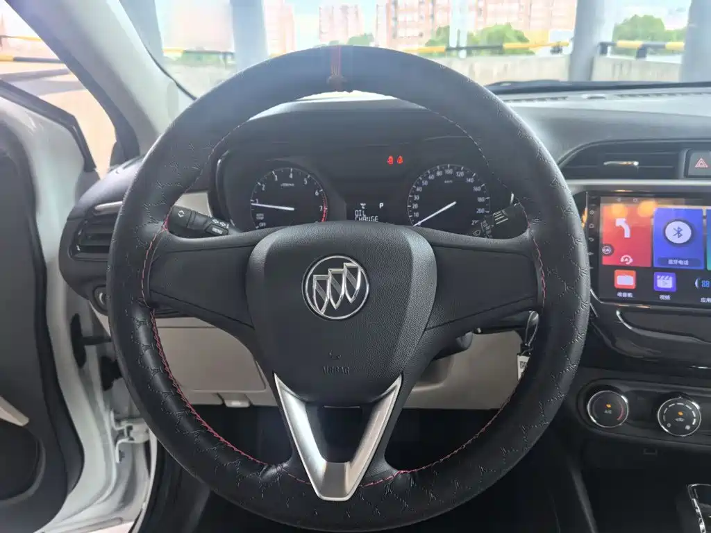 Buick Excelle — миниатюра 9