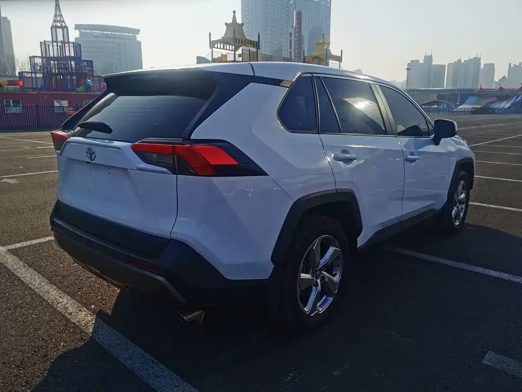 TOYOTA RAV4 RONGFANG