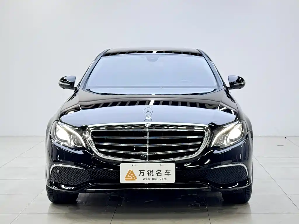 Mercedes-Benz E-Class — миниатюра 2