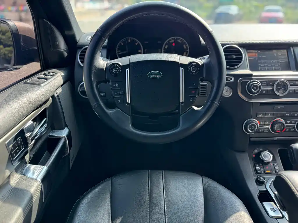 Land Rover Discovery — миниатюра 8