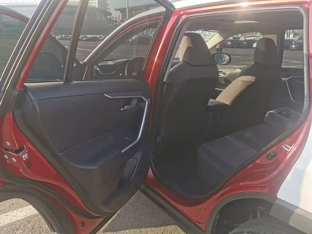 TOYOTA RAV4 RONGFANG