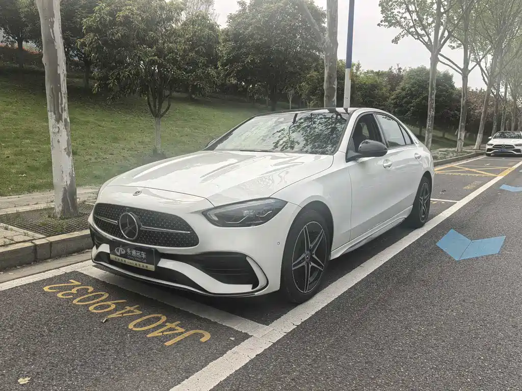 Mercedes-Benz C-Class 2024