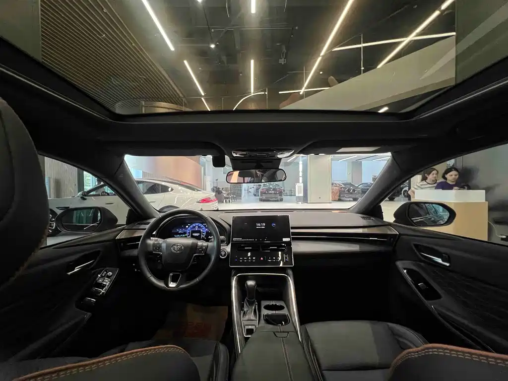 Toyota Avalon — миниатюра 8