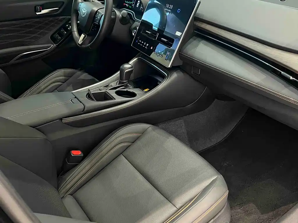 Toyota Avalon — миниатюра 10