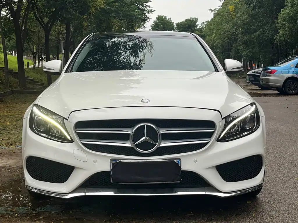 Mercedes-Benz C-Class — миниатюра 2