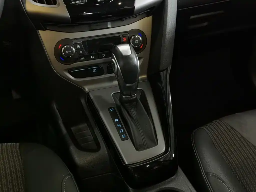 Ford Focus — миниатюра 13