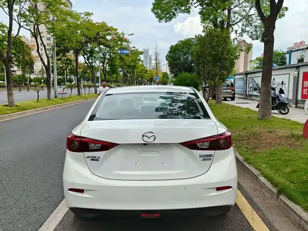 MAZDA 3 ANGKESAILA