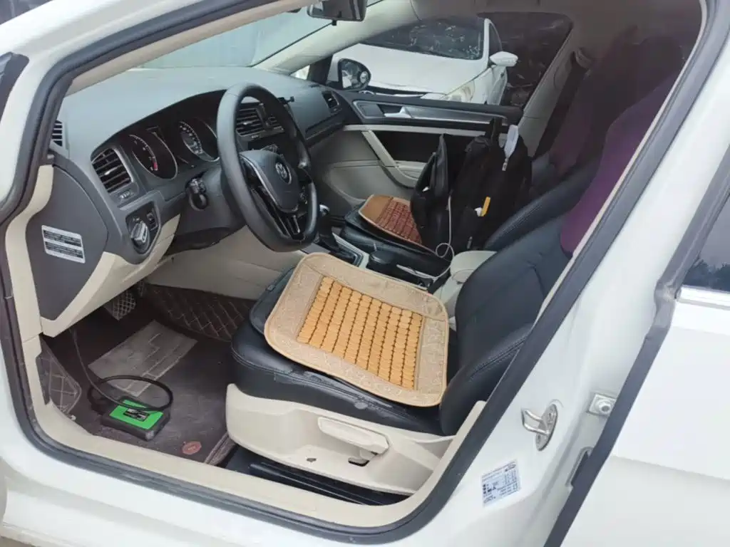 Volkswagen Golf — миниатюра 15