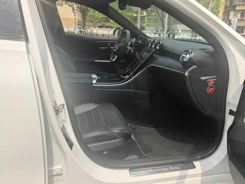 Mercedes-Benz C-Class - фото 9