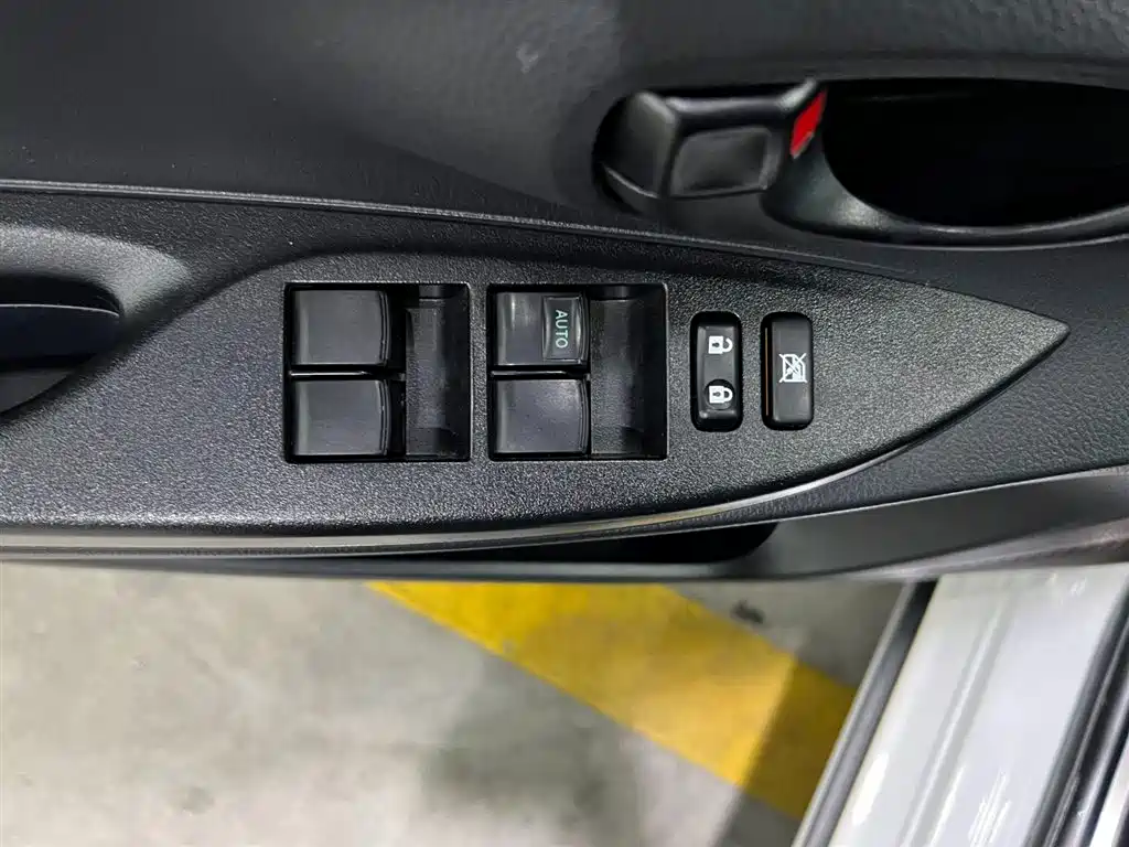 TOYOTA YARIS L ZHIXUAN