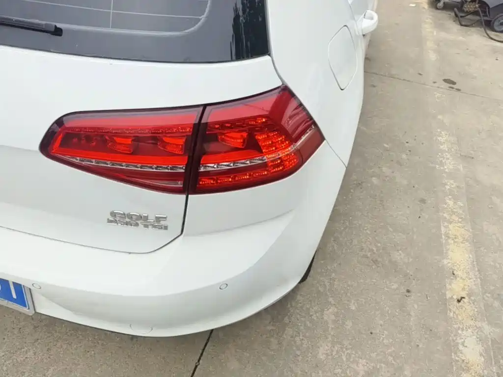 Volkswagen Golf — миниатюра 8
