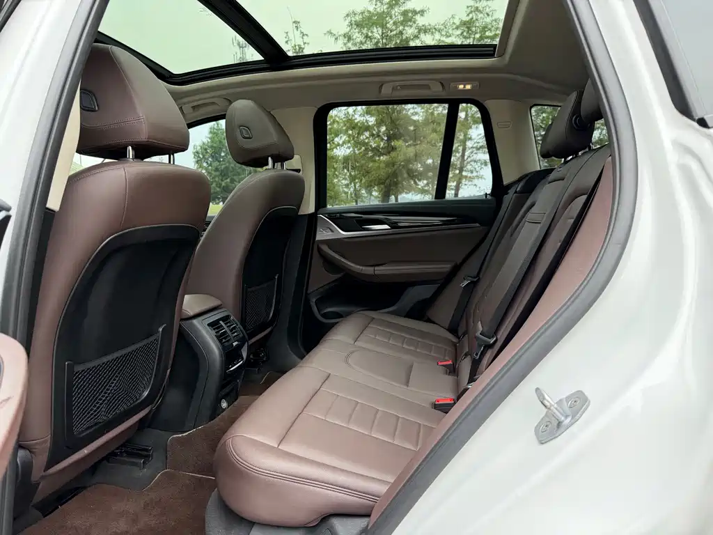 BMW X3 — миниатюра 9