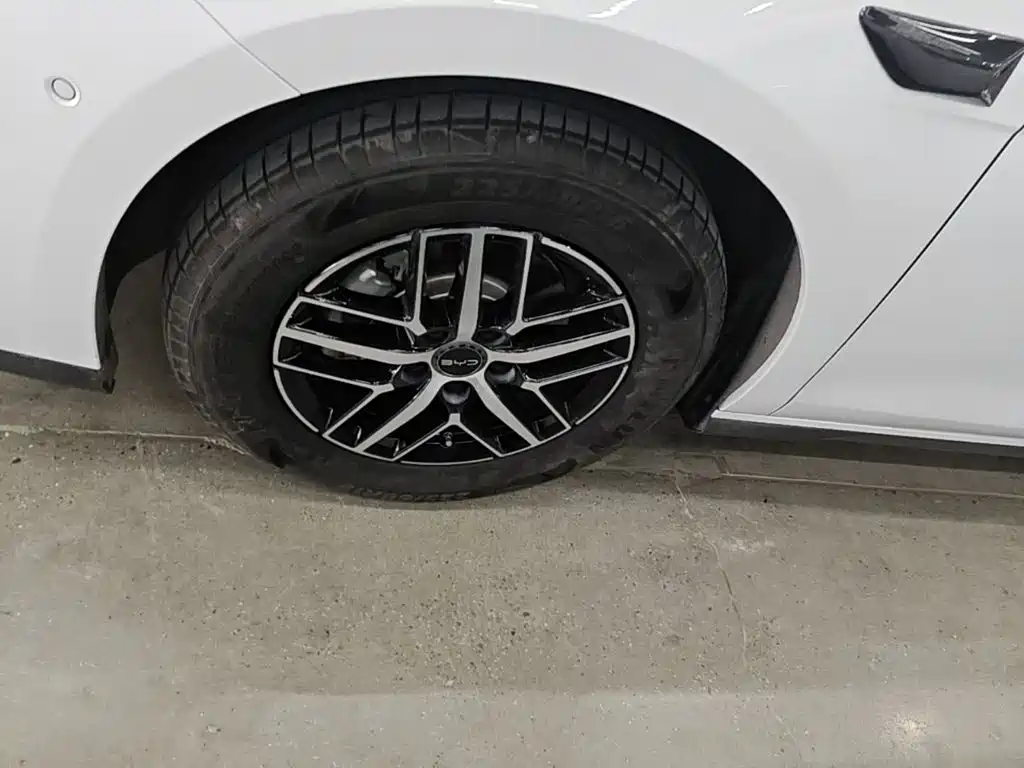 BYD Seal 05 DM-i — миниатюра 23