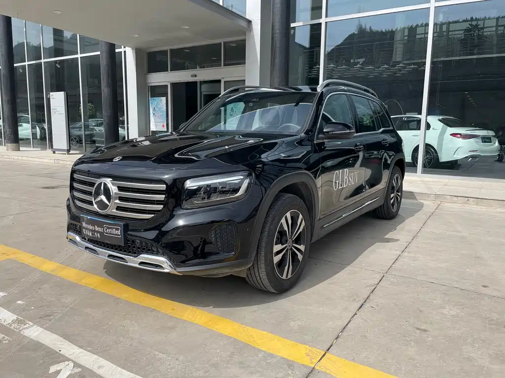 MERCEDES-BENZ GLB