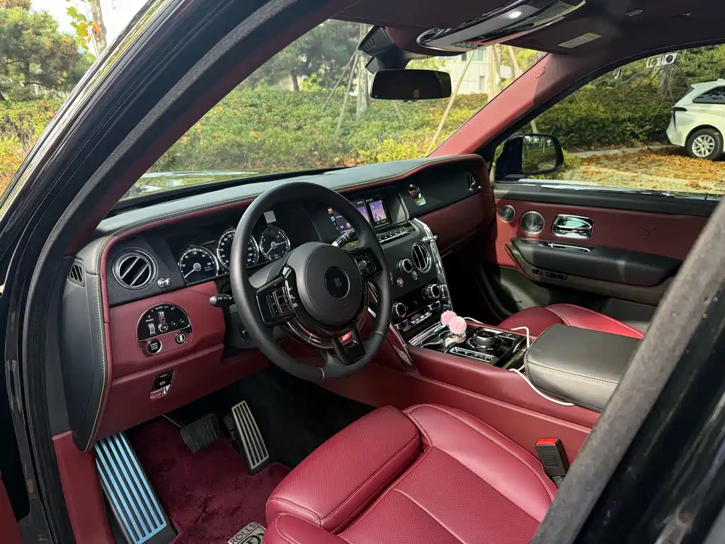 Rolls-Royce Cullinan — миниатюра 14