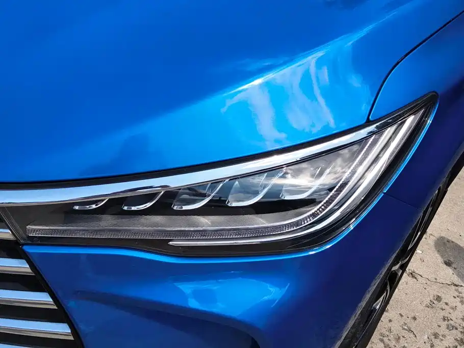 BYD MAX — миниатюра 4