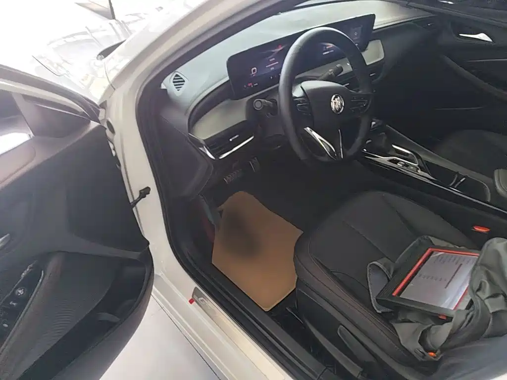 Buick Verano — миниатюра 16