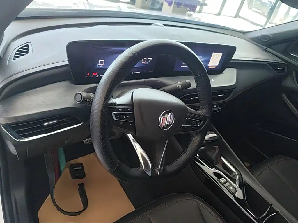 Buick Verano — миниатюра 10
