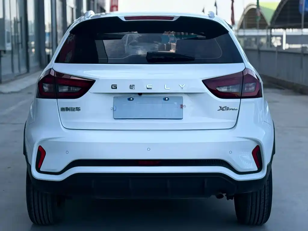 Geely Vision X3 — миниатюра 5