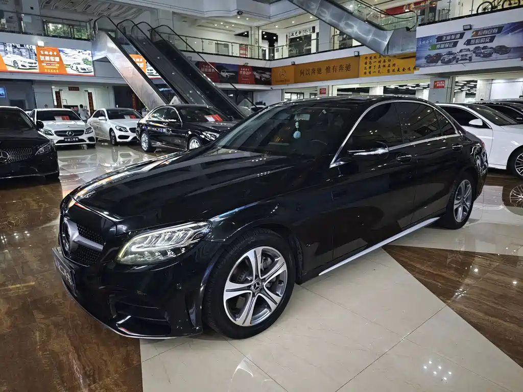 Mercedes-Benz C-Class — миниатюра 2