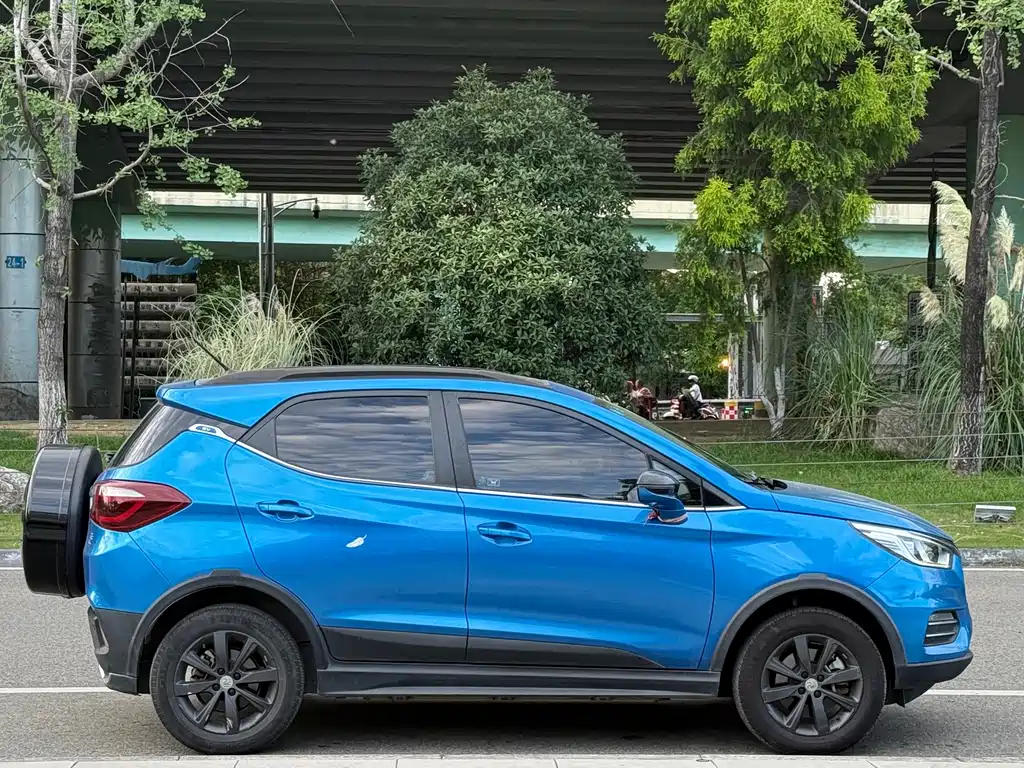 BYD Yuan EV — миниатюра 6