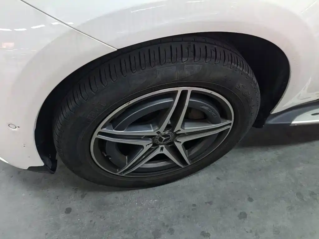 Mercedes-Benz EQC — миниатюра 23