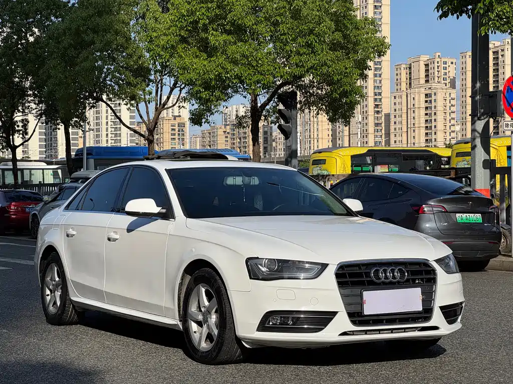 Audi A4L 2014