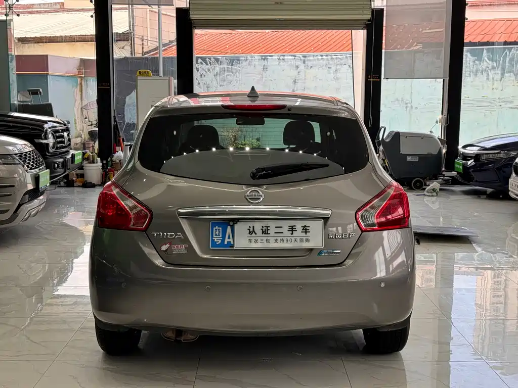 Nissan Tiida — миниатюра 5