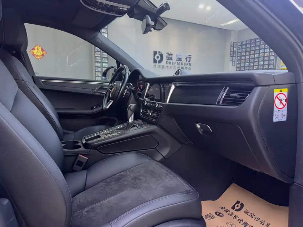 Porsche Macan — миниатюра 11