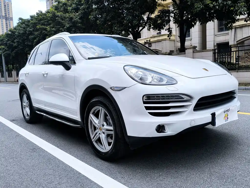 Porsche Cayenne — миниатюра 3