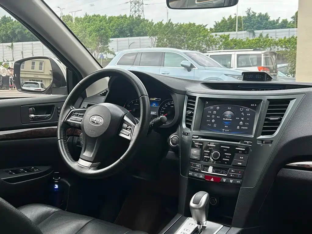 Subaru Legacy — миниатюра 6