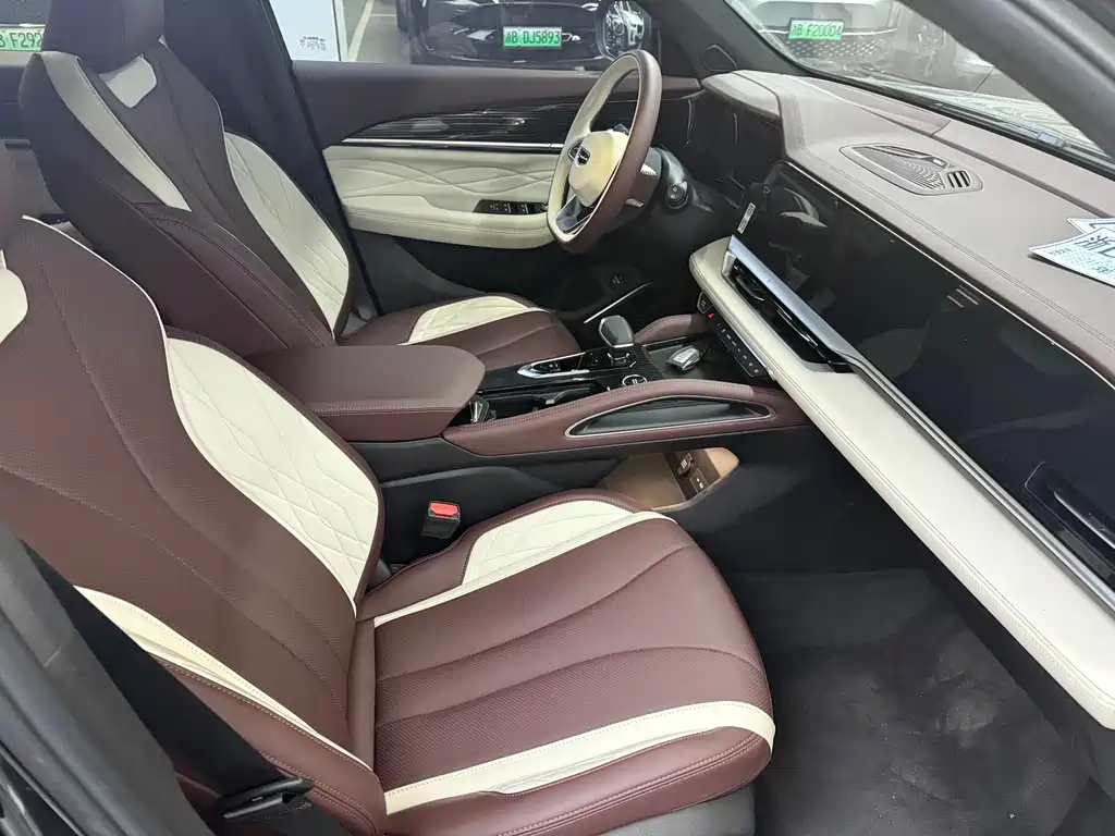 Geely Monjaro L 2025 2.0TD AT