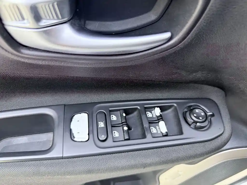 Jeep Renegade — миниатюра 19