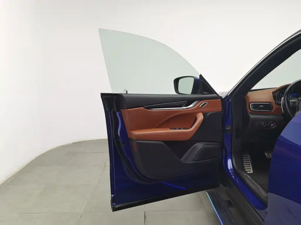 Maserati Levante — фотографии объявления, Фото 9
