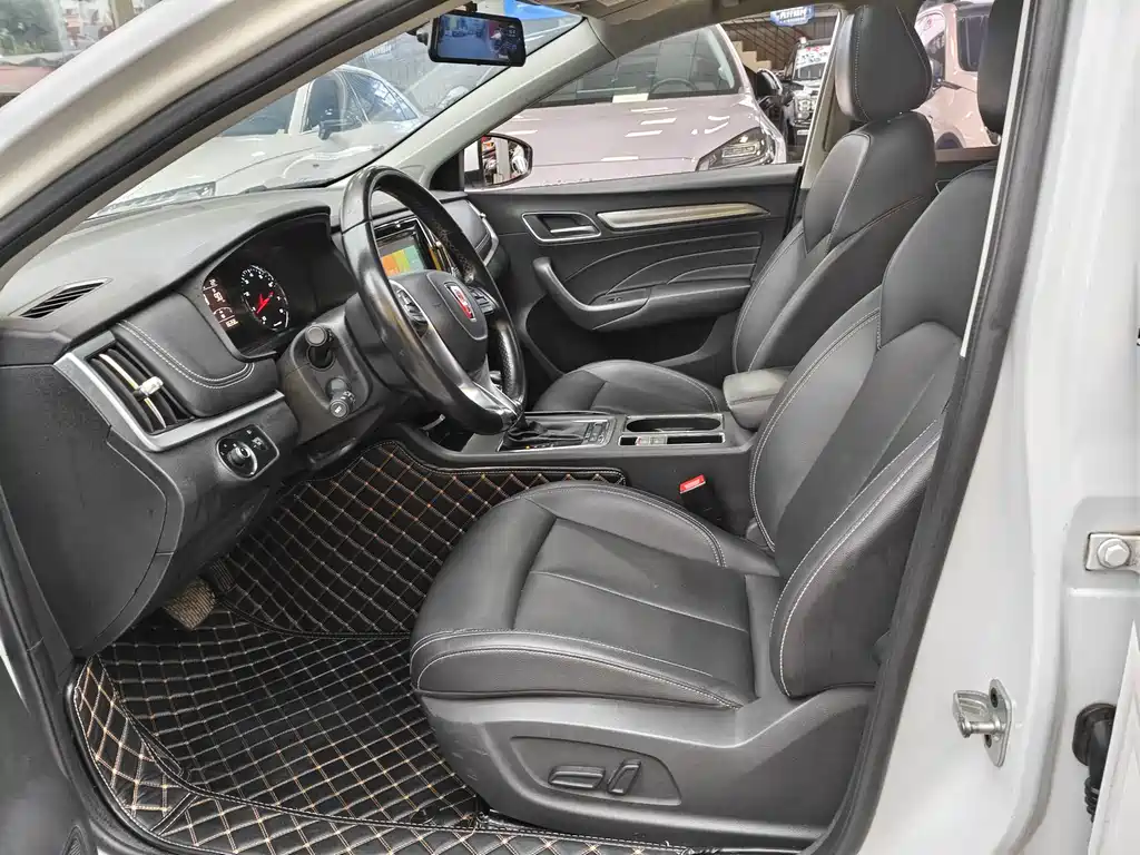 Roewe i6 Classic — миниатюра 3