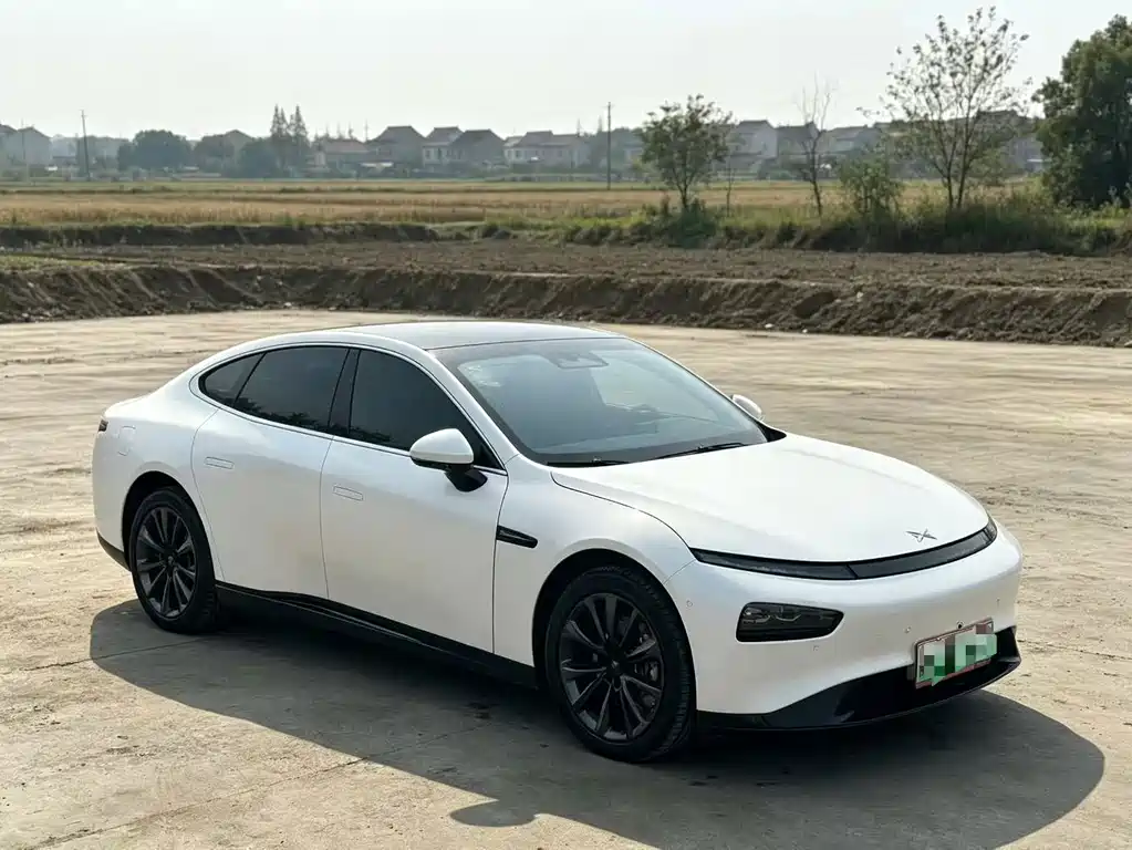 XPeng P7 — миниатюра 3