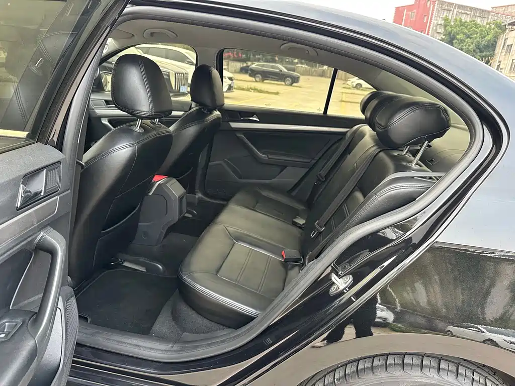 Volkswagen Lavida — миниатюра 9