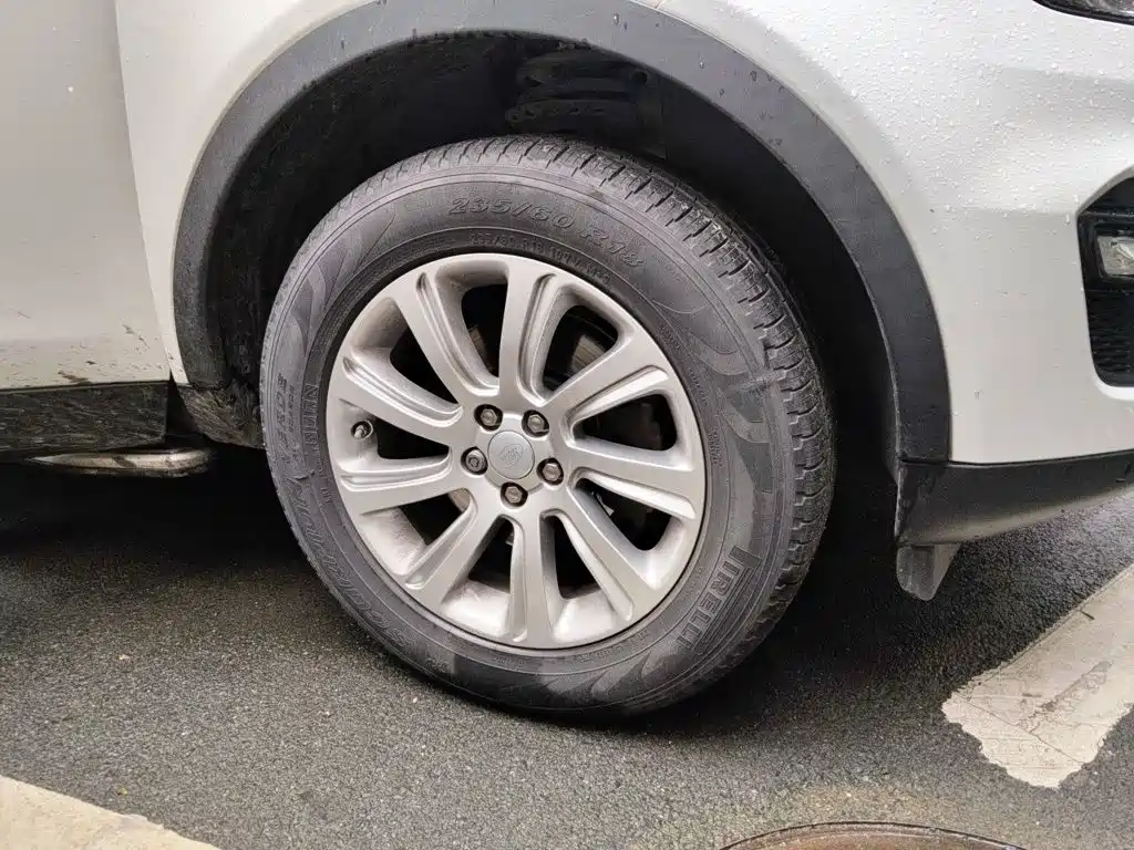 Land Rover Discovery Sport — миниатюра 24