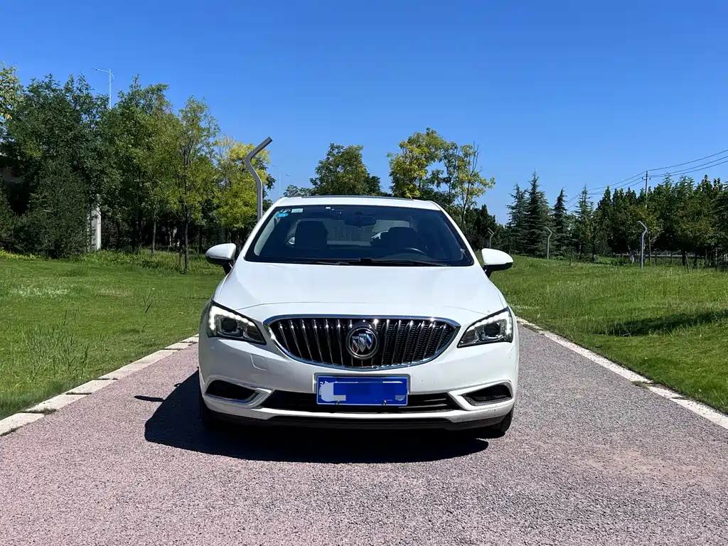Buick Verano — миниатюра 2