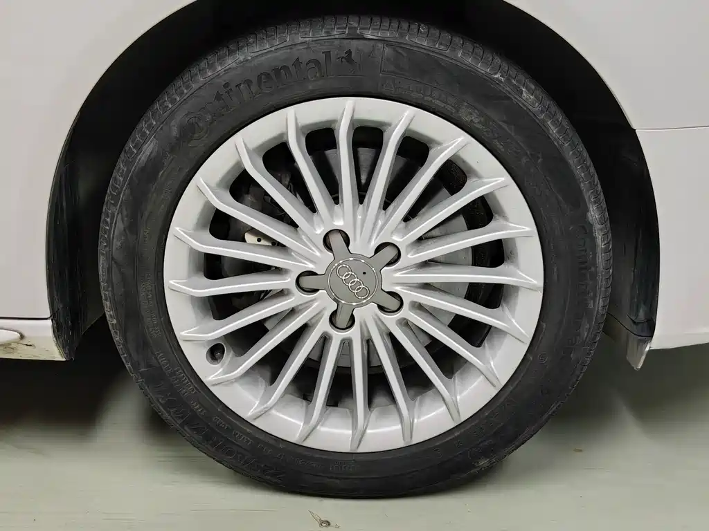 Audi A4L — миниатюра 17
