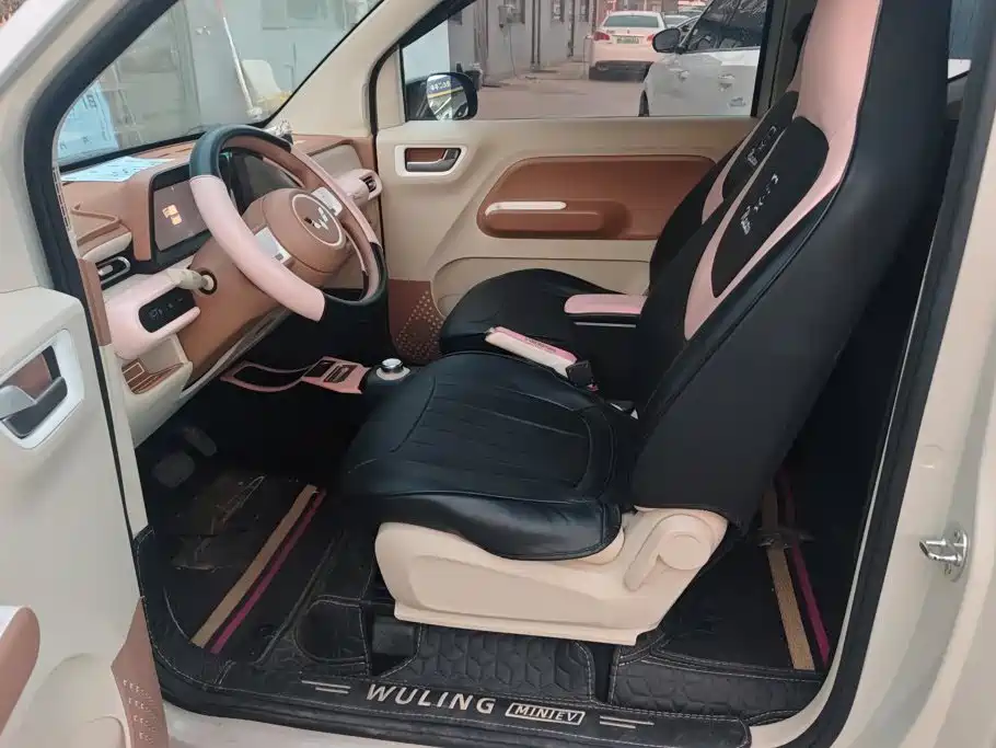 Wuling MINIEV — миниатюра 11