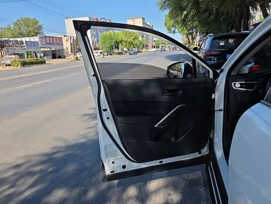 Toyota Corolla Cross — миниатюра 7