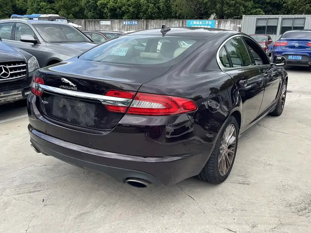 Jaguar XF — миниатюра 9