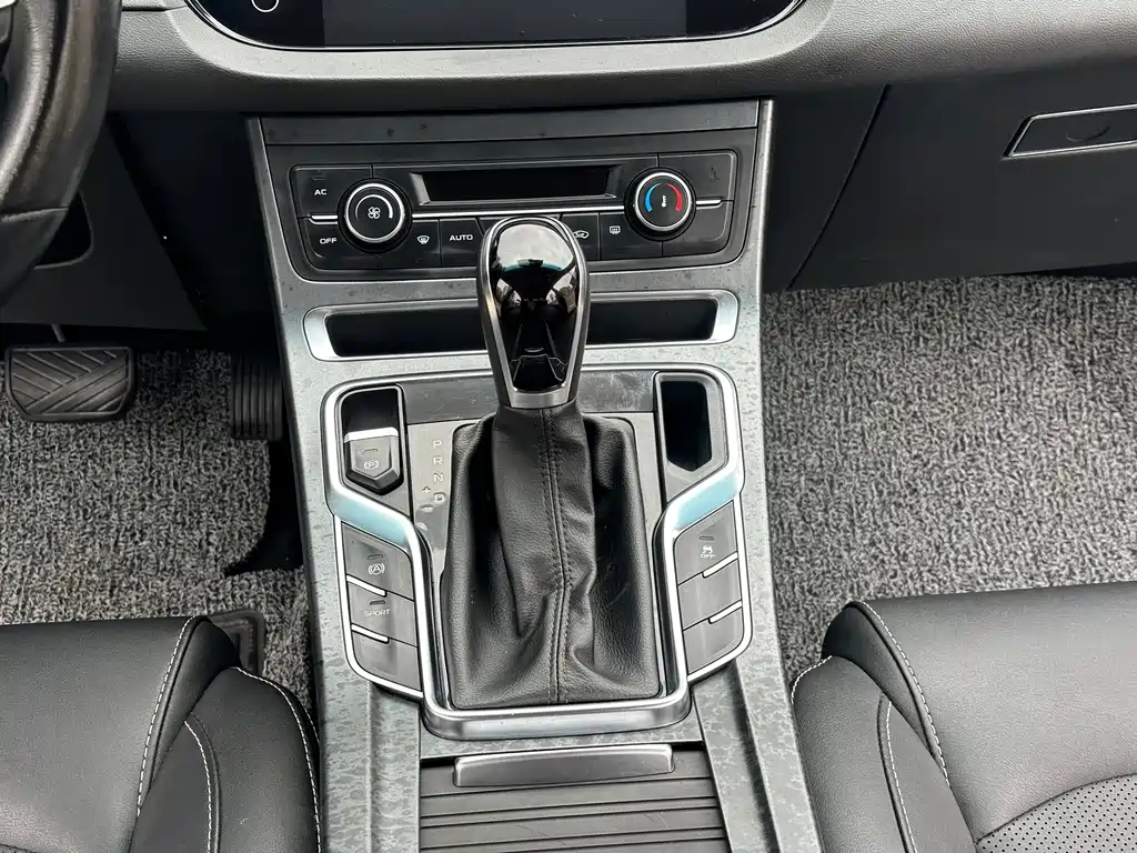 Geely Emgrand — миниатюра 11