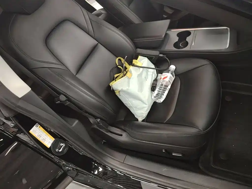 Tesla Model 3 — миниатюра 25
