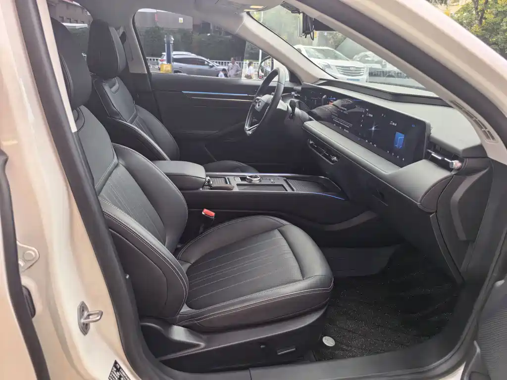 Ford Mondeo — миниатюра 6