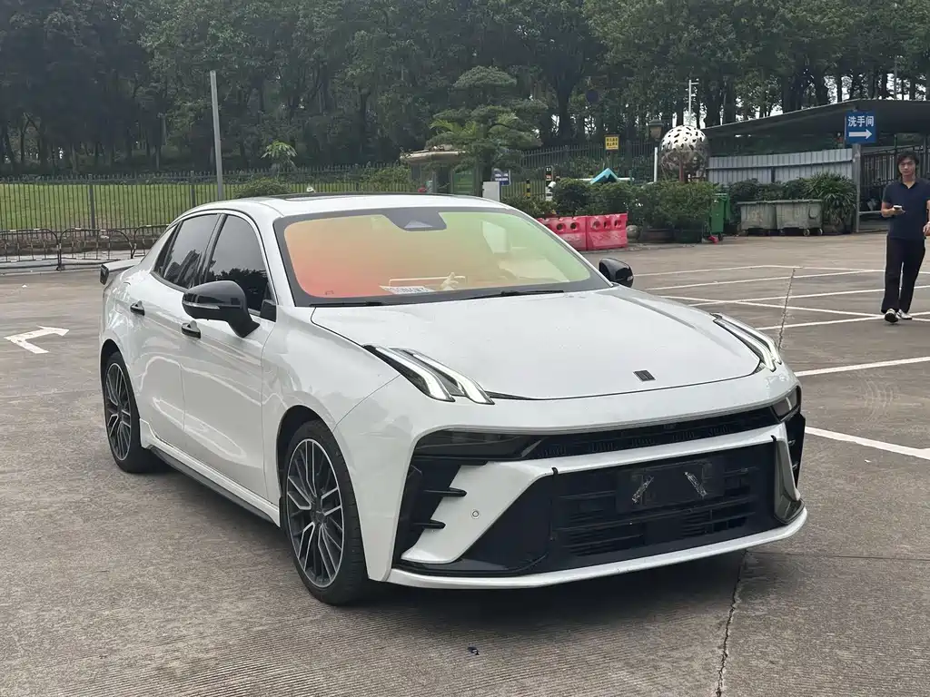 Lynk & Co 03 — миниатюра 3