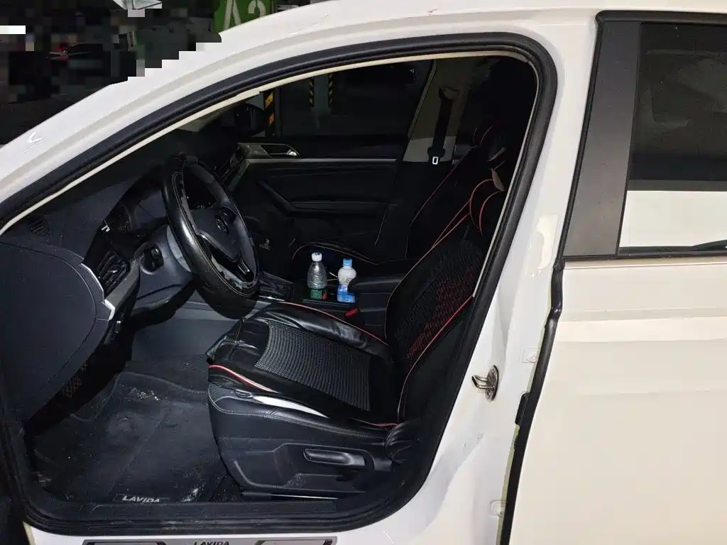 Volkswagen Lavida — миниатюра 8