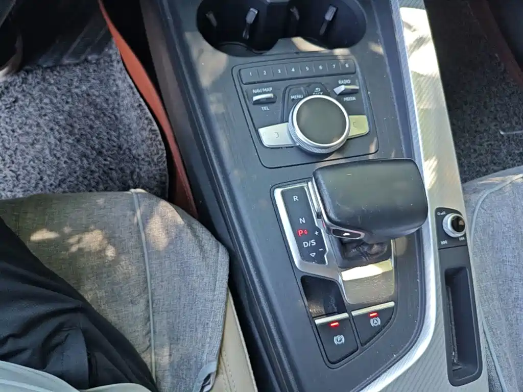 Audi A4L — миниатюра 14
